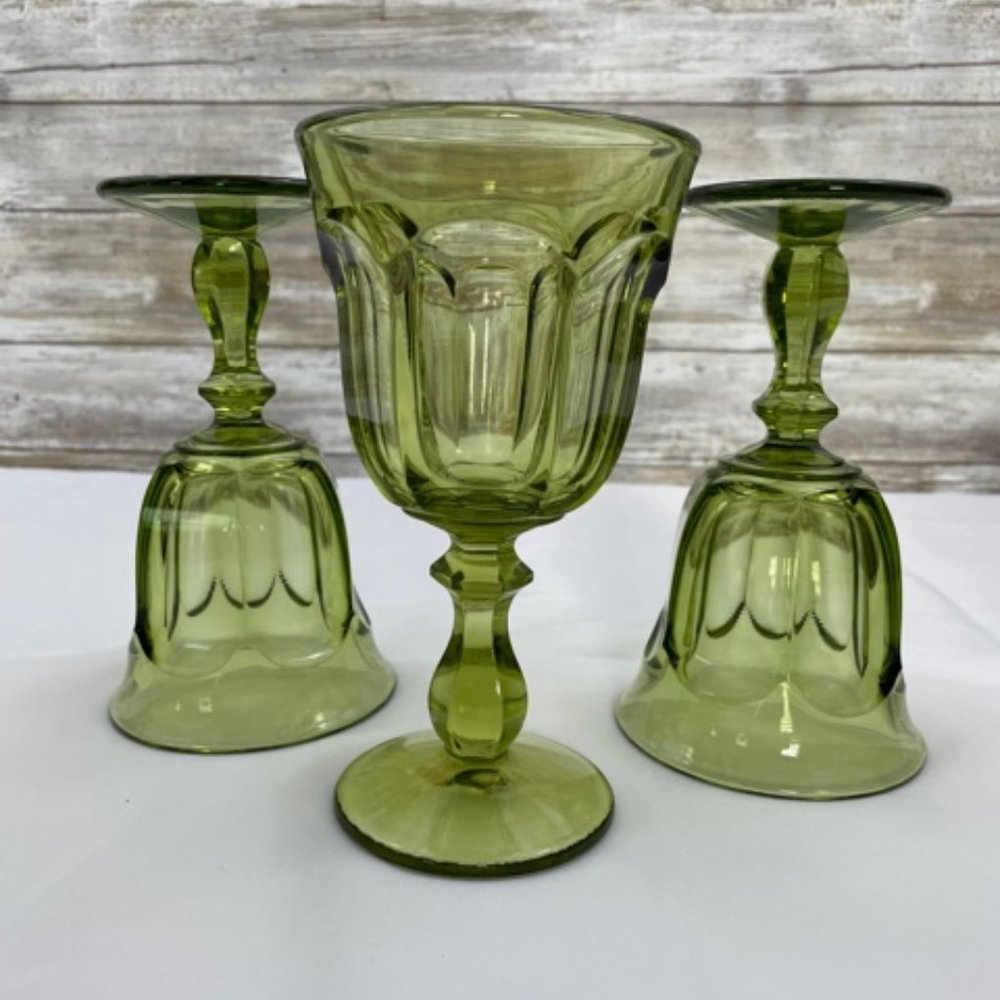 Old Williamsburg 8 oz Verde Green Glassware